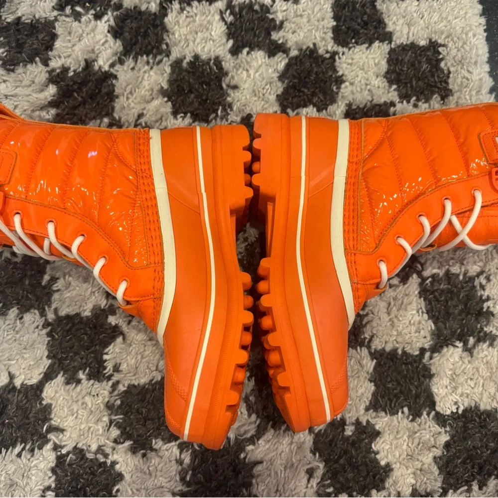 “Like walking on a cloud!” These boot are CUTE & COMFY🧡🧡 zoom in for details